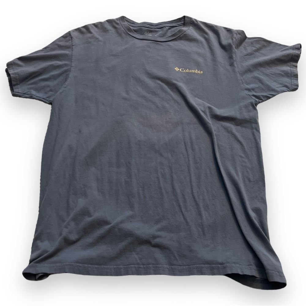 Columbia Shirt - Size L - Outdoor Comfort, Everyday Style